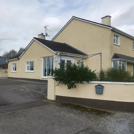 Tranquil Unit Close To Kells