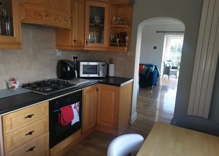 Tranquil Unit Close To Kells