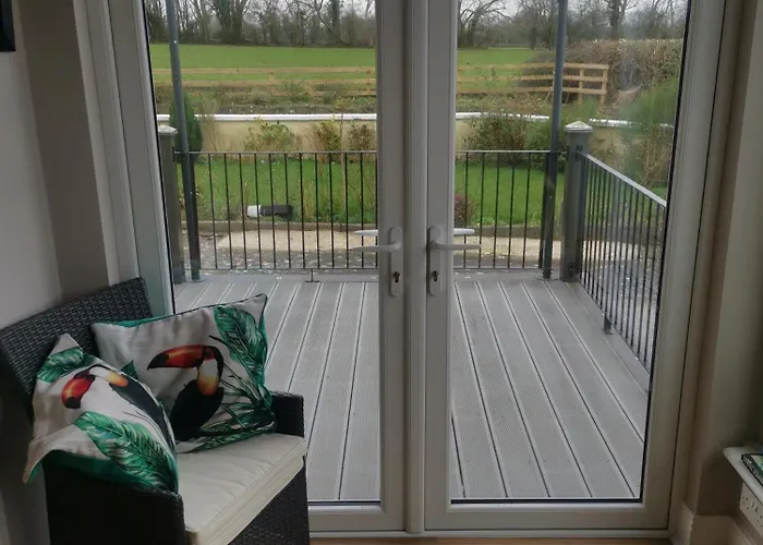 Tranquil Unit Close To Kells