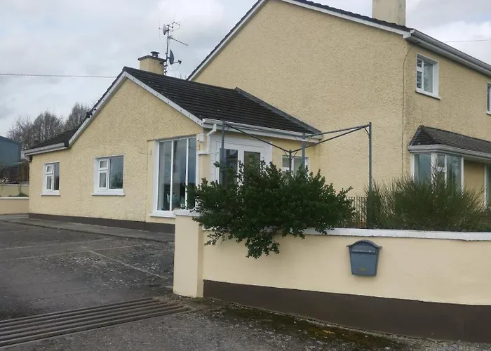Tranquil Unit Close To Kells
